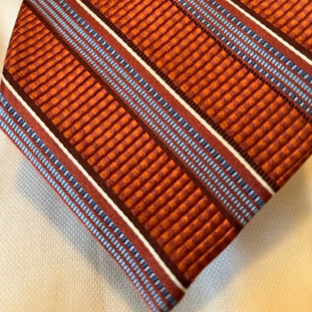 Jos A Bank Silk Tie Made in Italy. Orange/Rust Signature Collection